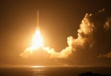 Япон улс Ангараг гаргийн дагуул руу түүхэн хөлгөө хөөргөлөө